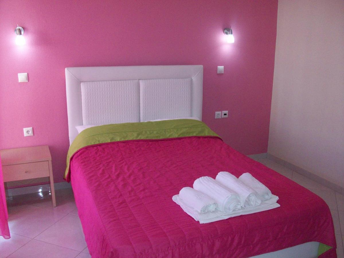 Mavridis Rooms 2 尼基季 外观 照片
