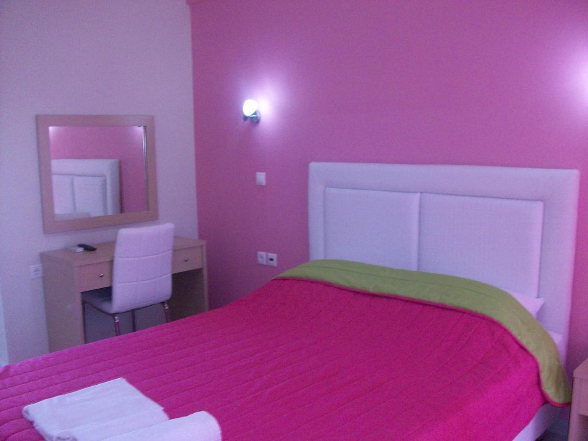 Mavridis Rooms 2 尼基季 外观 照片