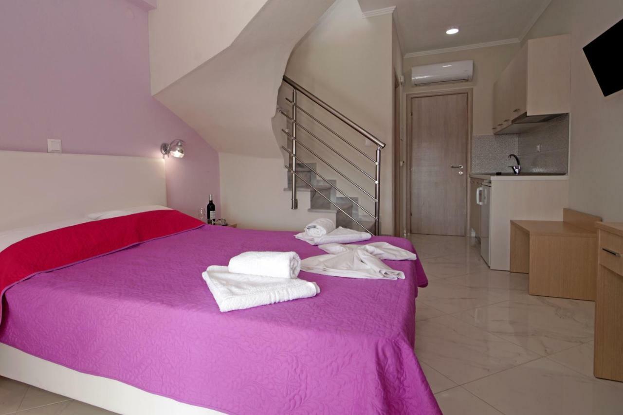 Mavridis Rooms 2 尼基季 外观 照片
